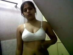 Mumbai girl undress and selfee